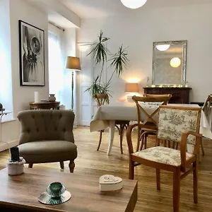 https://appartement-rosy.inbrittany.com